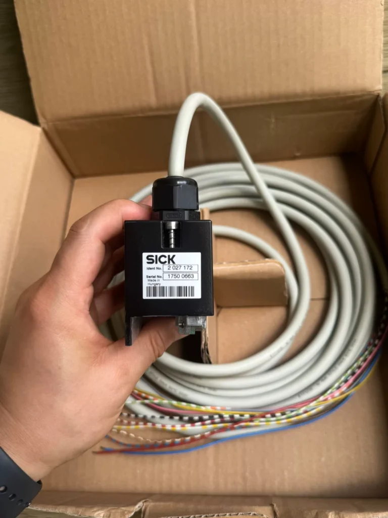 SICK SX0A-B1305B Industrial Connector thumbnail
