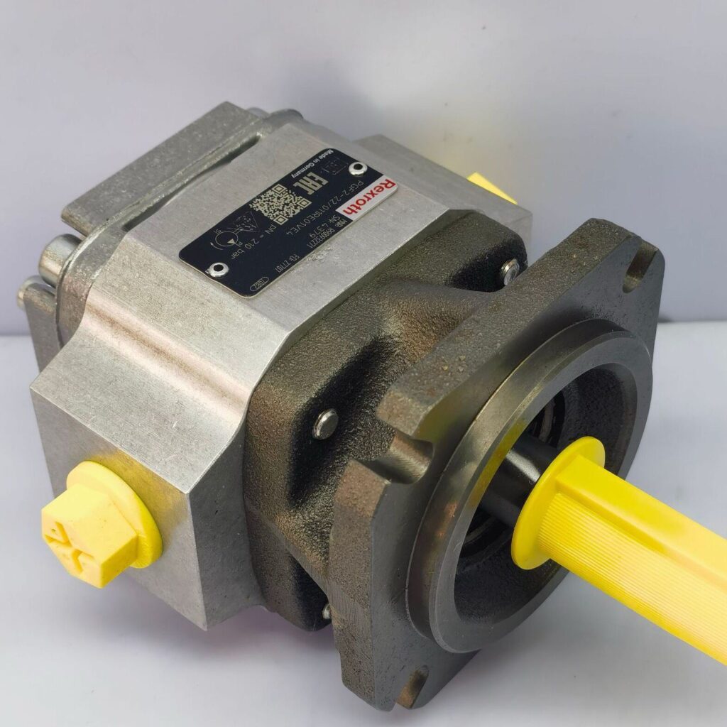 Bosch Rexroth R900932271 PGF2-22/011RE01VE4 Gear Pump thumbnail