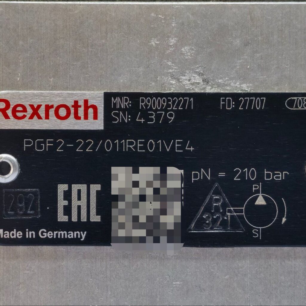 Bosch Rexroth R900932271 PGF2-22/011RE01VE4 Gear Pump thumbnail
