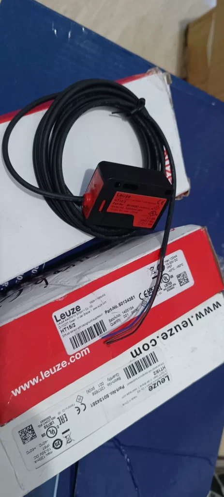 Leuze HT15/2 Photoelectric Sensor thumbnail