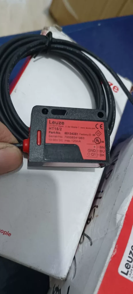 Leuze HT15/2 Photoelectric Sensor thumbnail