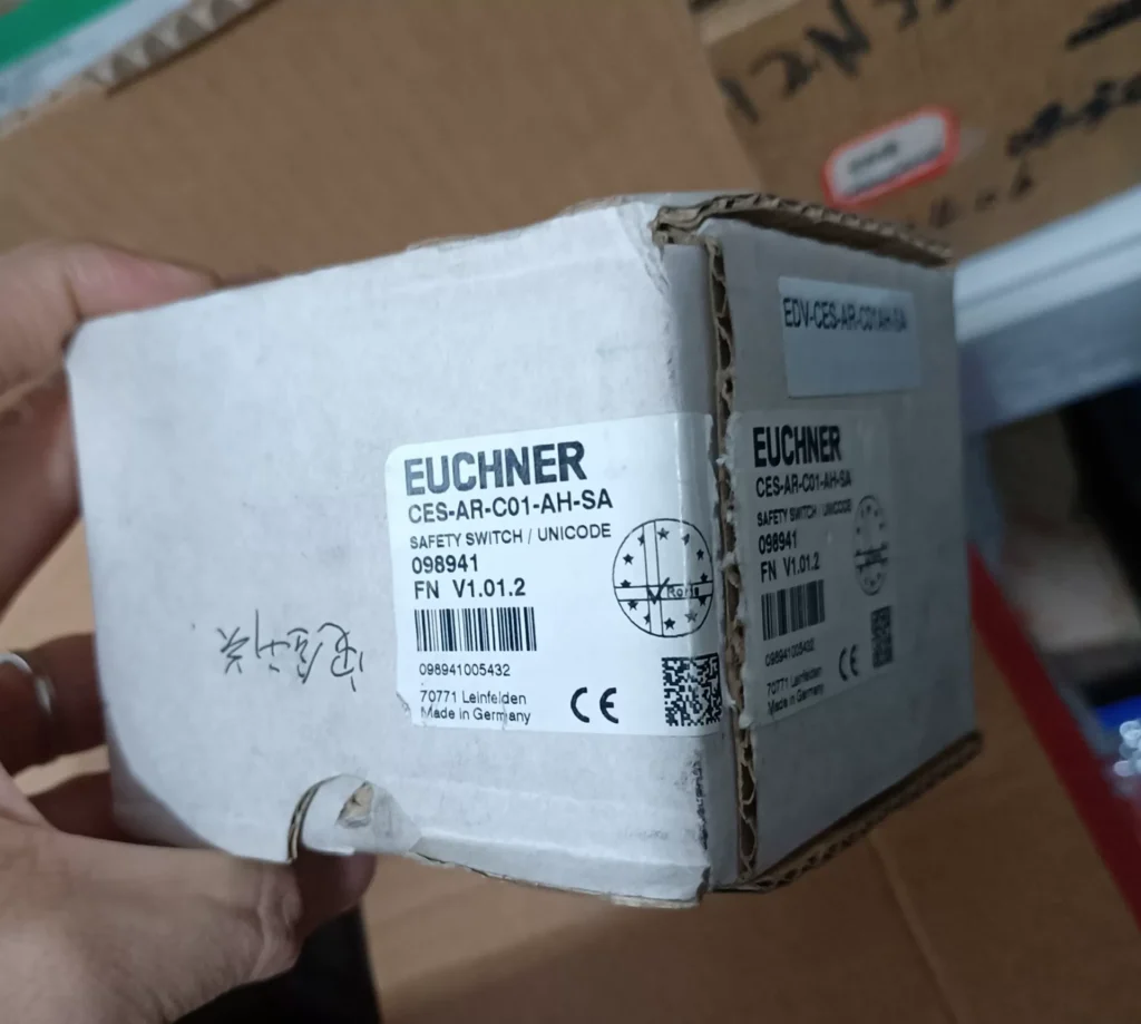 EUCHNER CES-AR-C01-AH-SA Switch thumbnail