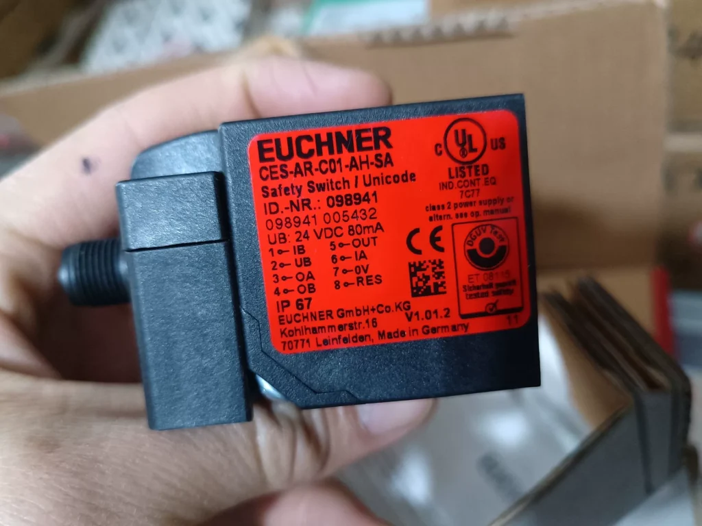 EUCHNER CES-AR-C01-AH-SA Switch thumbnail