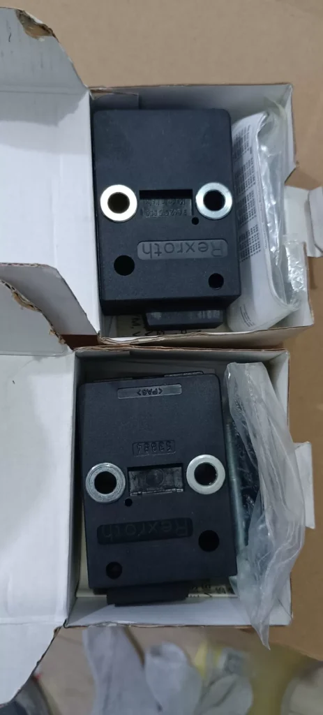 Bosch Rexroth 3842515956/53884 Valve thumbnail