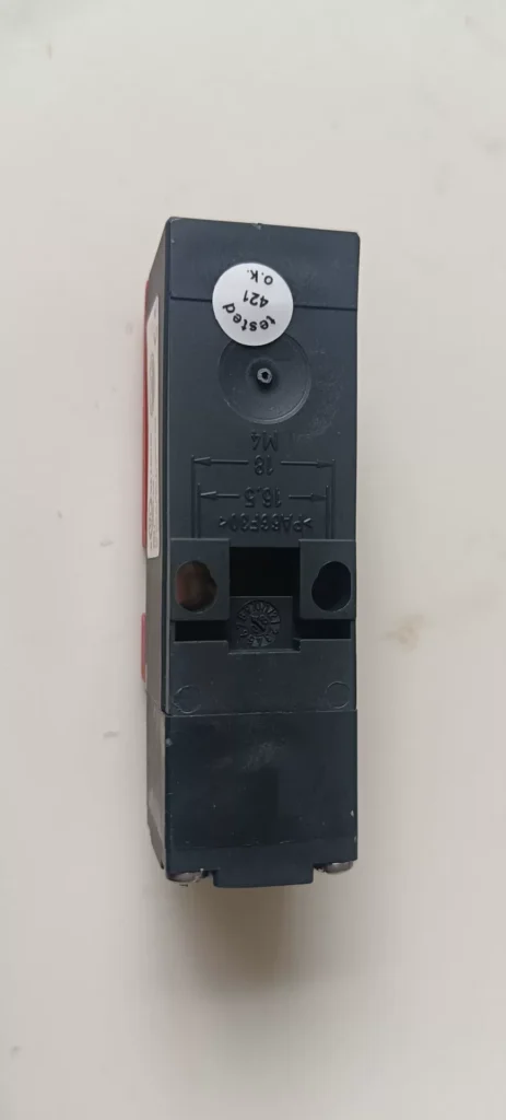Euchner NM01VZA-M Safety Switch thumbnail