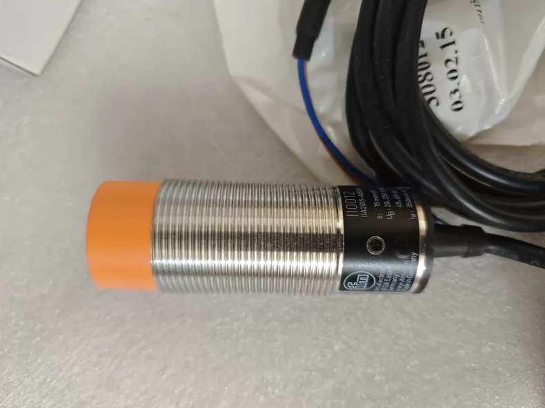 ifm Inductive Proximity Sensor II0012 thumbnail
