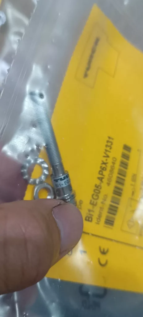 Turck Bi1-EG05-AP6X-V1331 Proximity Sensor thumbnail