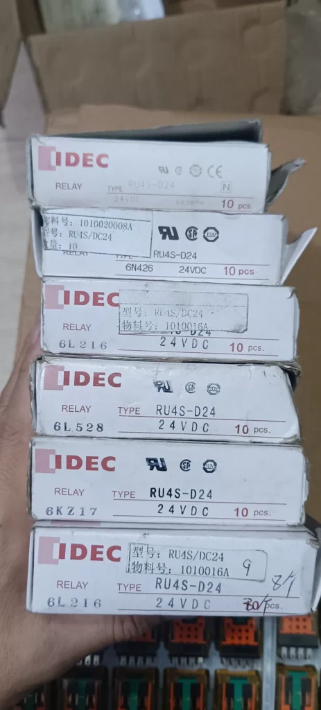 IDEC RU4S-D24 Relay thumbnail