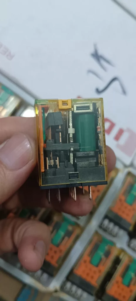 IDEC RU4S-D24 Relay thumbnail