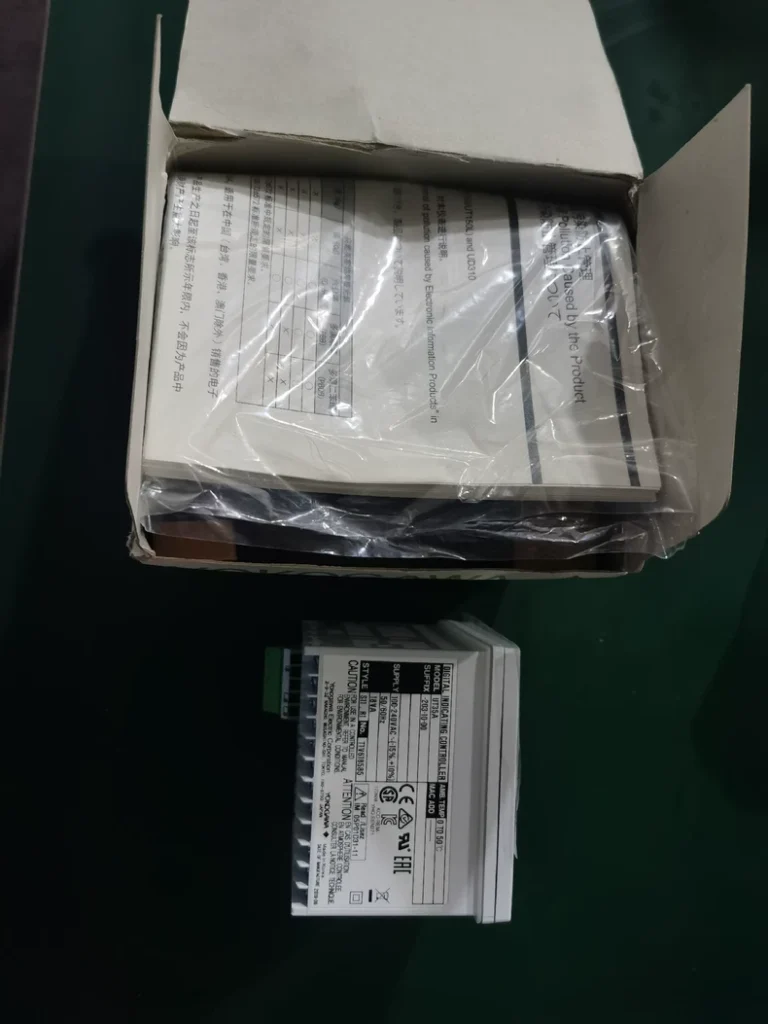 Yokogawa UT35A-203-10-00 Temperature Controller thumbnail