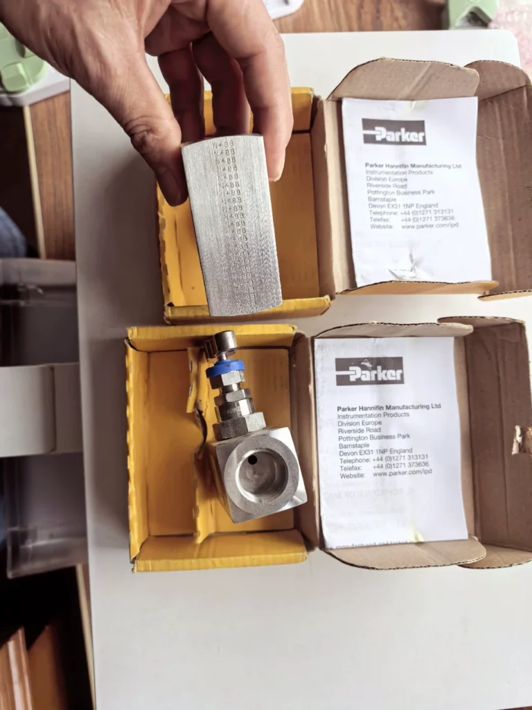 Parker HNVS8FFHP Valve
