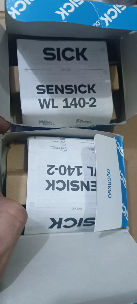 SICK WL140-2P430 Photoelectric Sensor