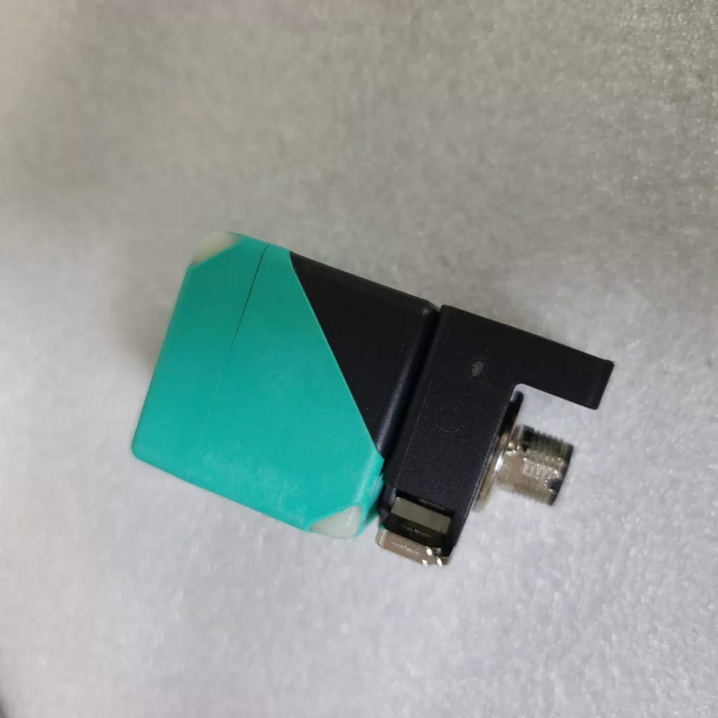 Pepperl+Fuchs Sensor NBB20-L2-A2-V1 thumbnail