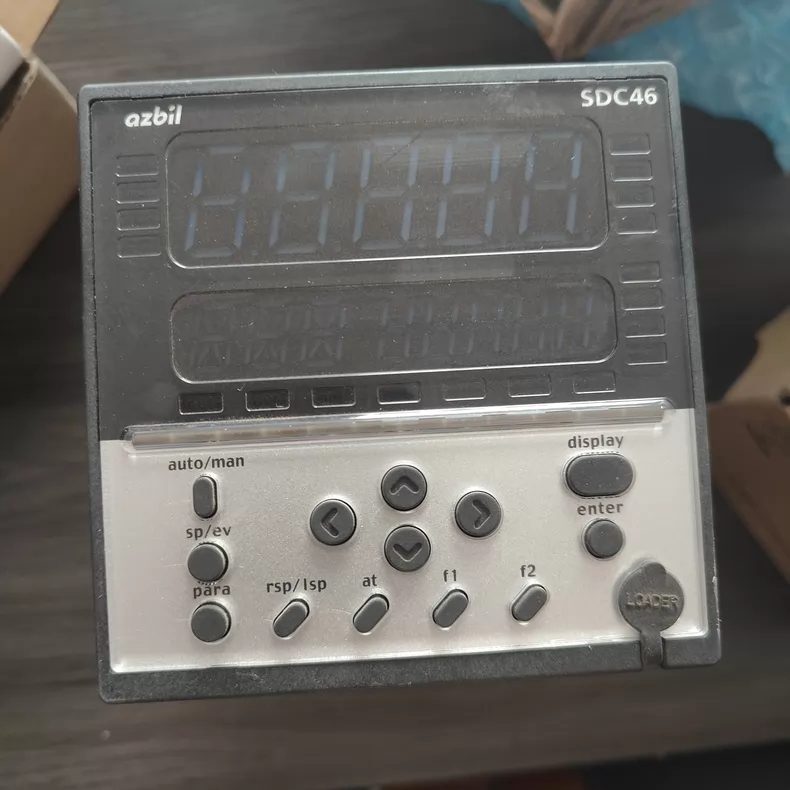 Azbil C46A1A2CC00100 Controller