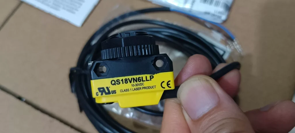 Banner Engineering QS18VN6LLP Photoelectric Sensor thumbnail