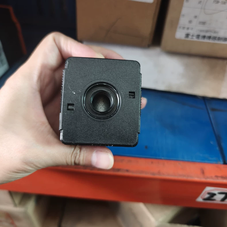 Bosch Rexroth Pressure Regulator Valve 0821303305 thumbnail