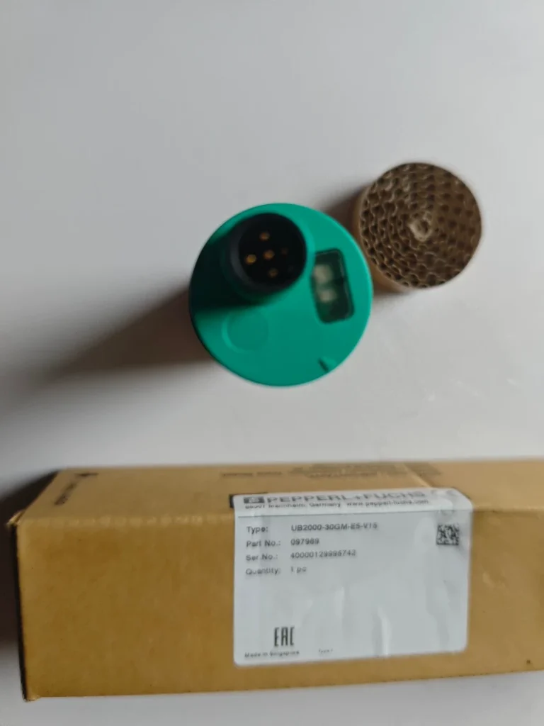 Pepperl+Fuchs Ultrasonic Sensor UB2000-30GM-E5-V15