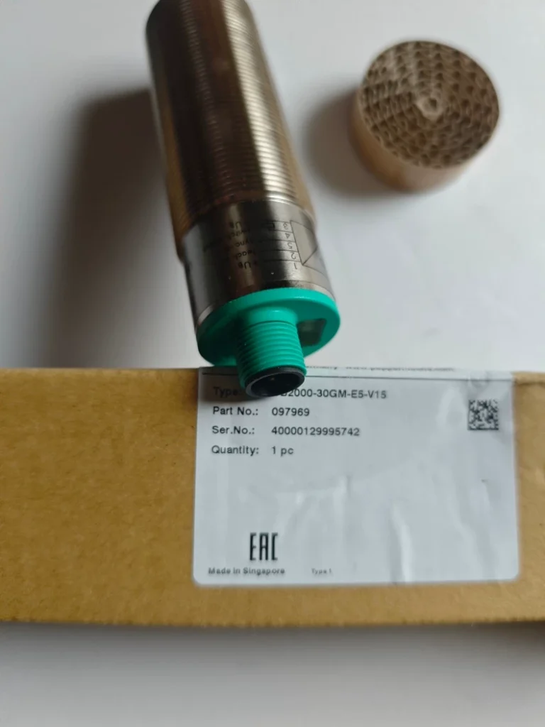 Pepperl+Fuchs Ultrasonic Sensor UB2000-30GM-E5-V15 thumbnail