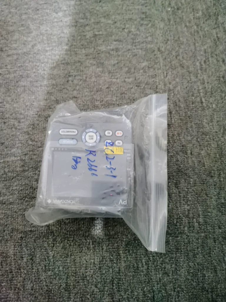 Yokogawa UT35A-200-1 Temperature Controller thumbnail