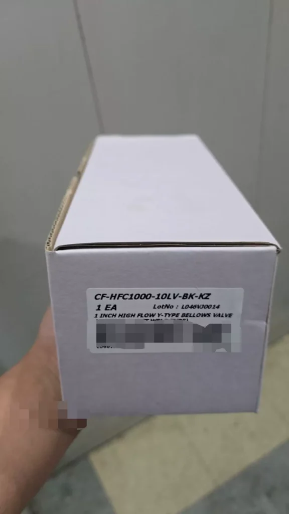 Fujikin CF-HFC1000-10LV-BK-KZ Bellows Valve thumbnail