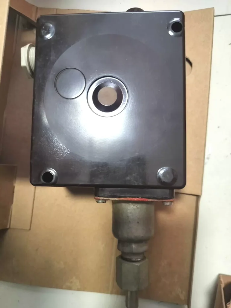 Danfoss RT5A Pressure Switch thumbnail