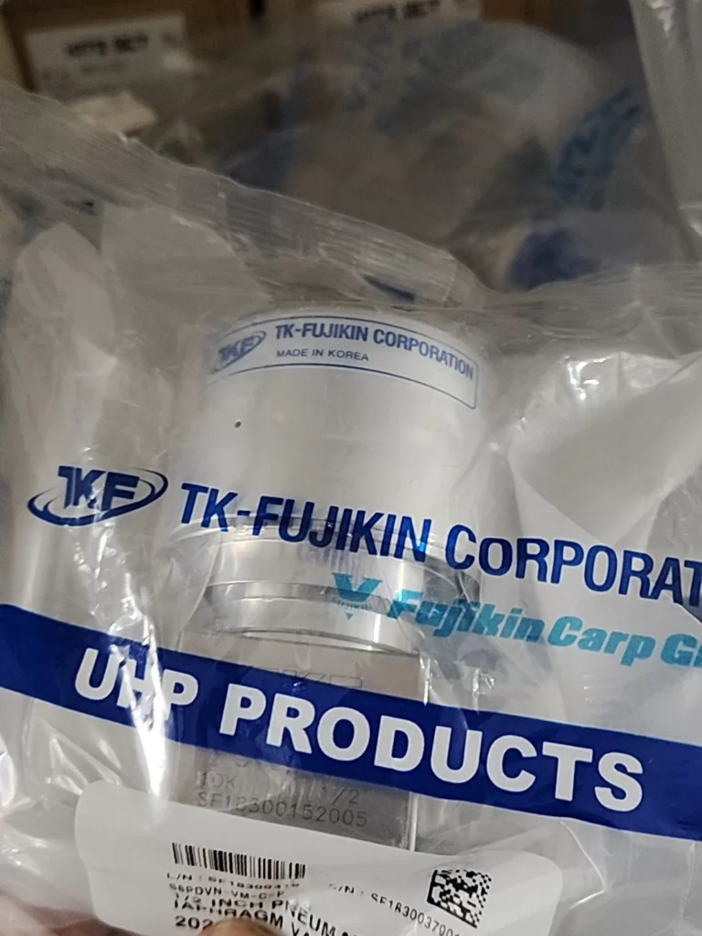 Fujikin S8PDVN-VM-C-P Diaphragm Valve thumbnail