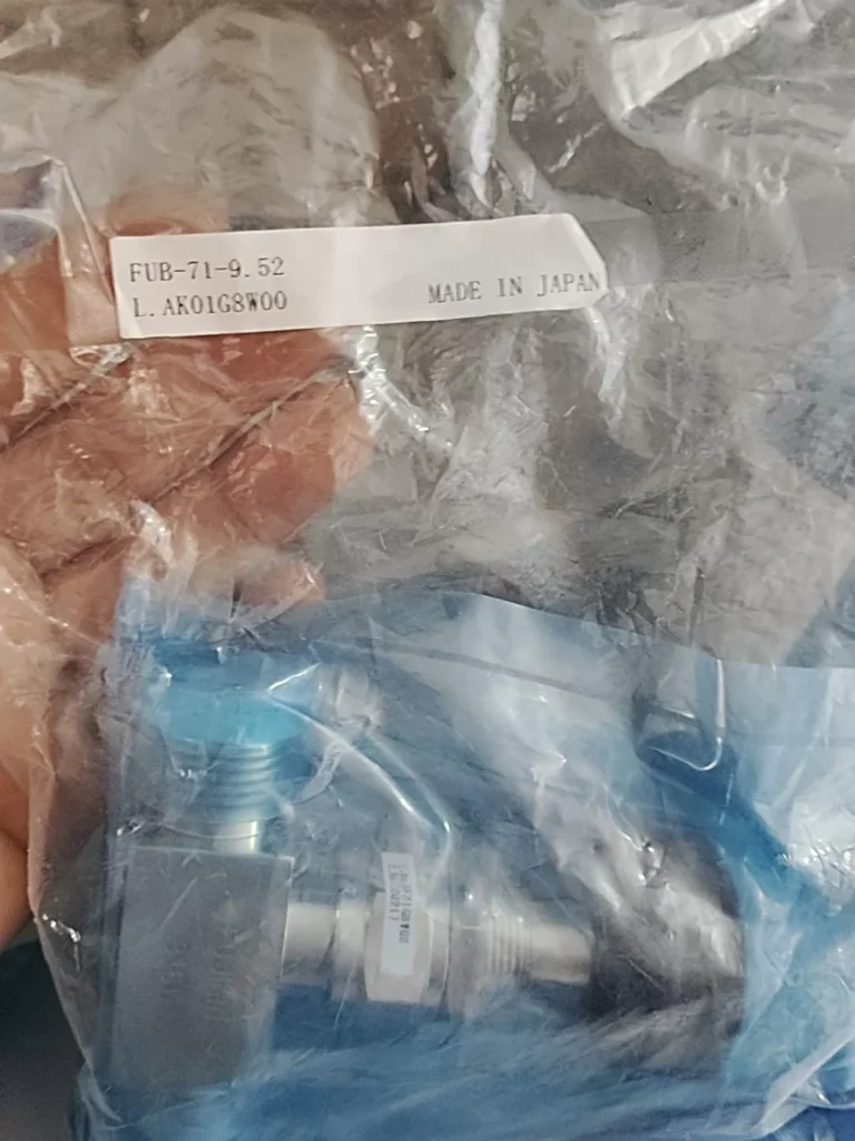 Fujikin FUB-71-9.52 Needle Valve thumbnail