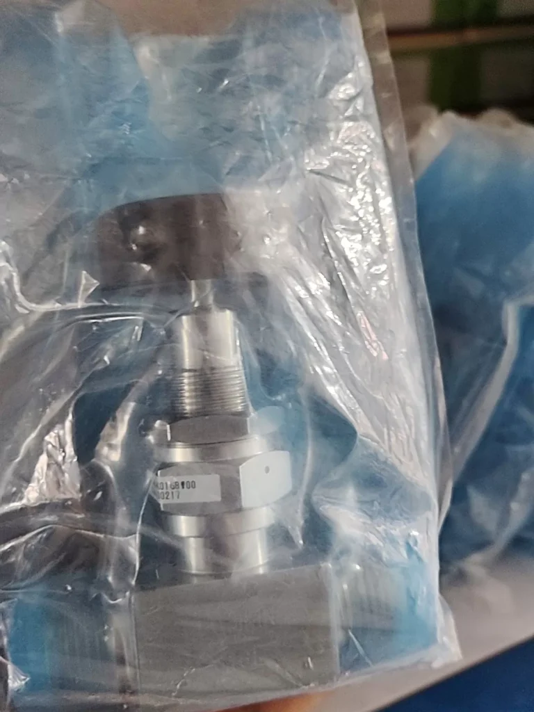 Fujikin FUB-71-9.52 Needle Valve thumbnail