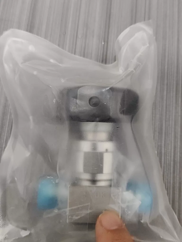Fujikin FUPD-721G-6.35-316LP Diaphragm Valve thumbnail