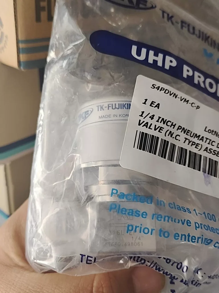 Fujikin S4PDVN-VM-C-P Diaphragm Valve thumbnail