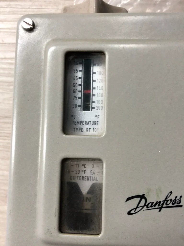 Danfoss RT-101 Thermostat thumbnail