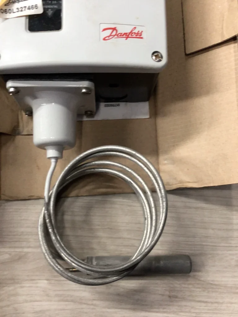Danfoss Controller RT106 thumbnail