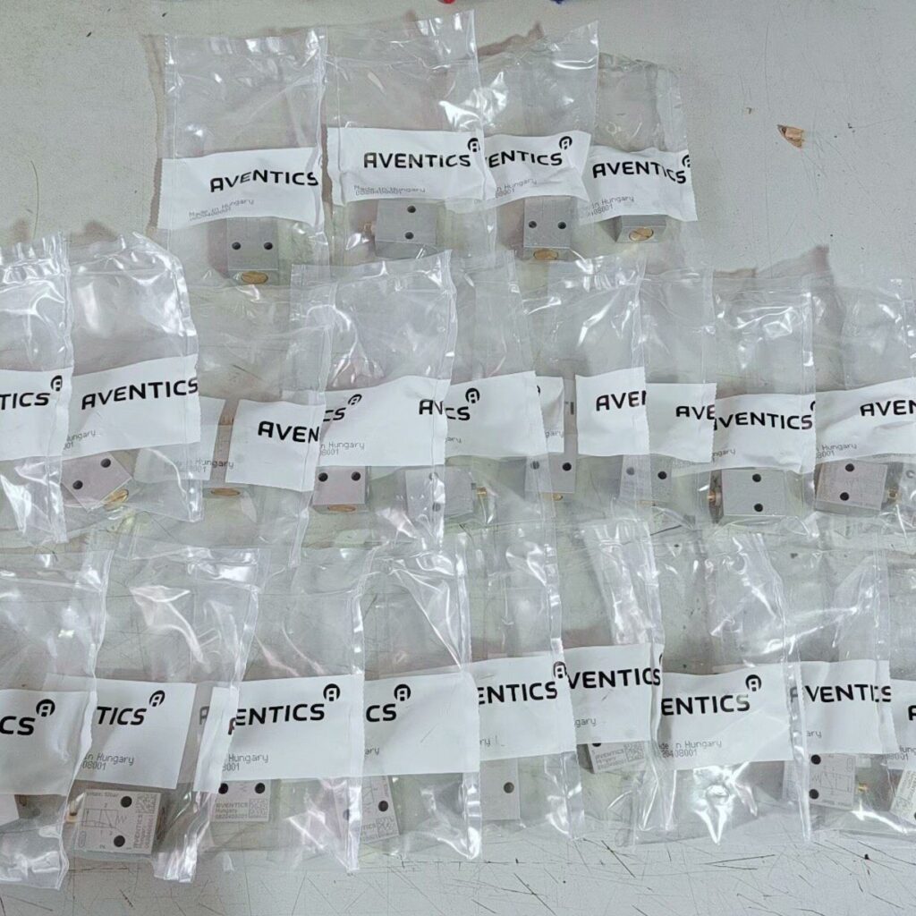 Aventics 0820408001 Pneumatic Component thumbnail