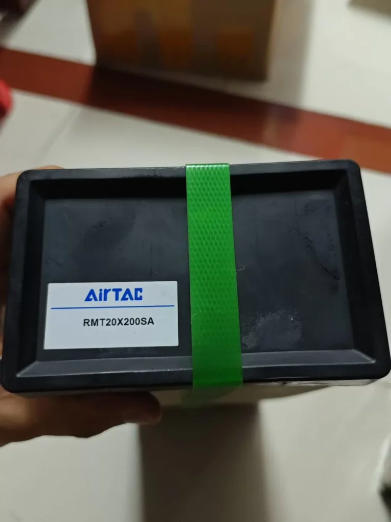 AIRTAC RMT20×200SA Cylinder