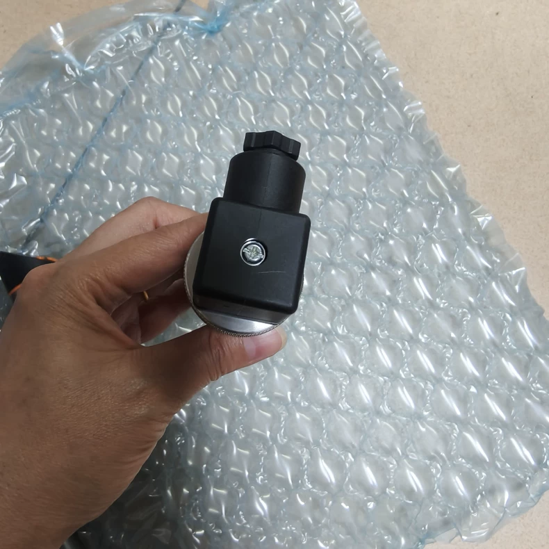 WIKA Pressure Sensor P-30 / 82137196 thumbnail