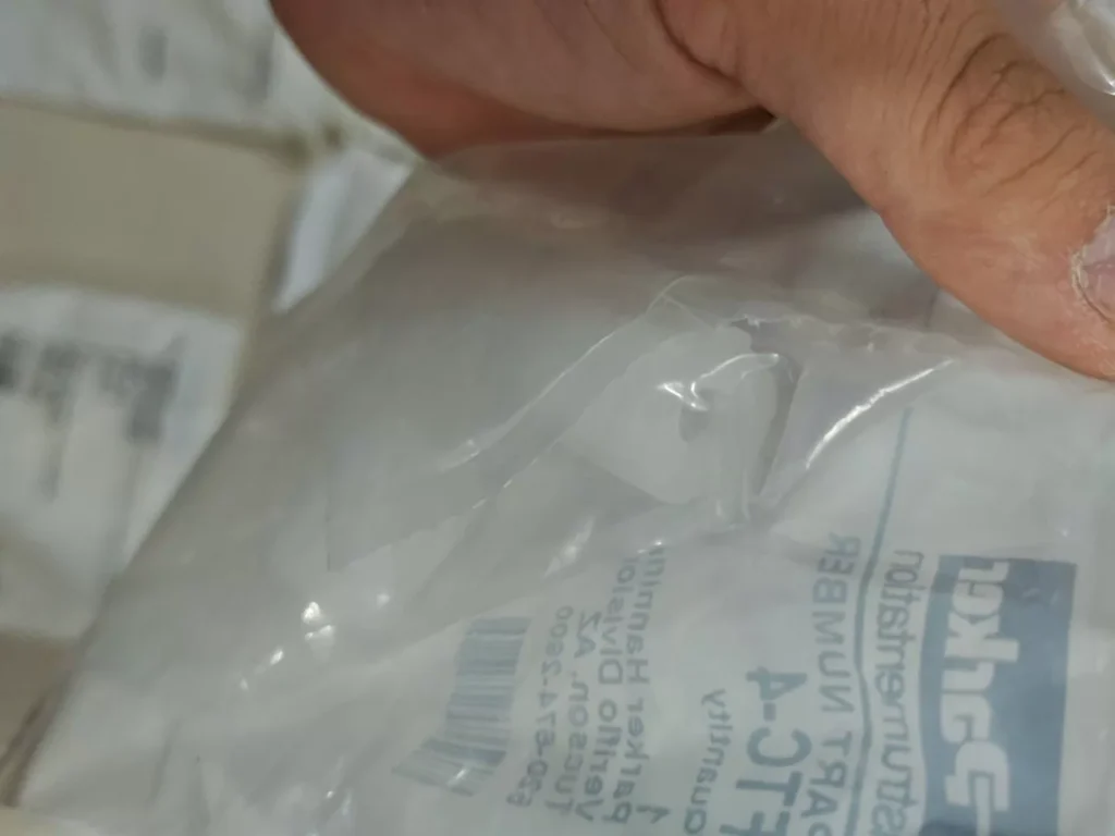 Parker FTC-4 PFA Tee Fitting thumbnail