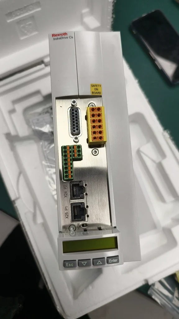Bosch Rexroth R911331608 Servo Drive thumbnail