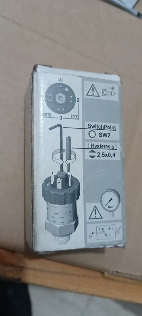WIKA PSM02 Pressure Switch thumbnail