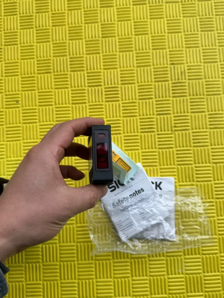 SICK OD2-P30W04U0 Sensor thumbnail