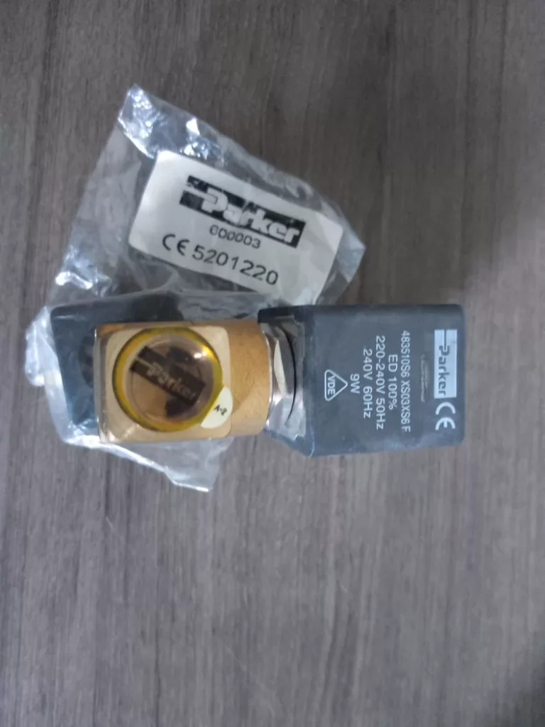 Parker 121KBR3QVWV-2995-483510S6 Solenoid Valve thumbnail