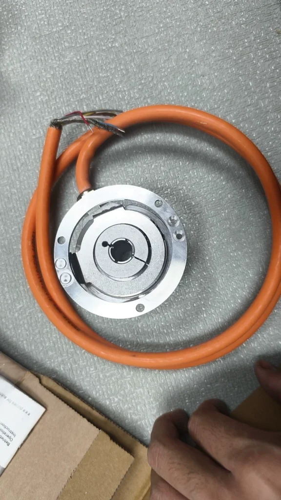Kübler 8.5823.3831.1024 Encoder thumbnail