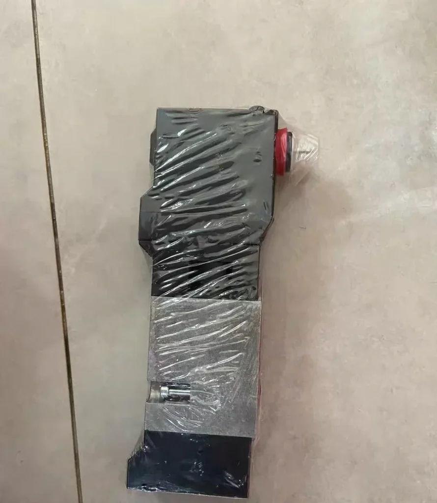 IMI Norgren V206B22A-B213R Solenoid Valve thumbnail