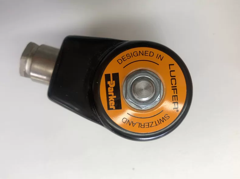 Parker Solenoid Valve 121K6423 thumbnail