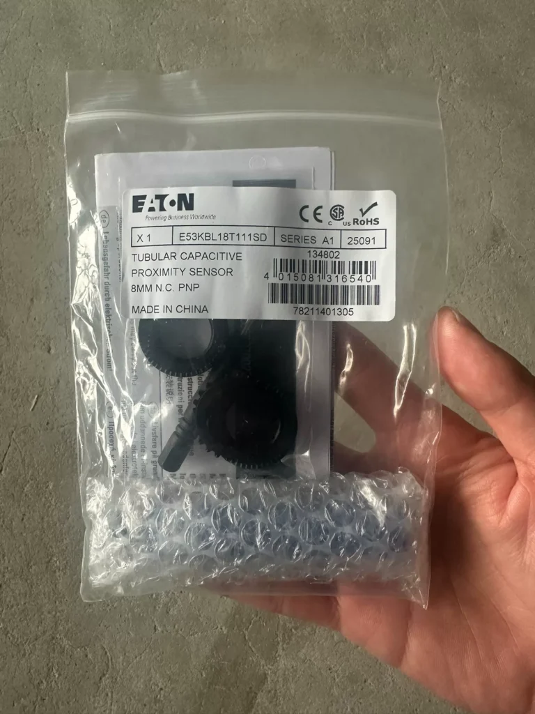 EATON E53KBL-18T111SD Proximity Switch thumbnail