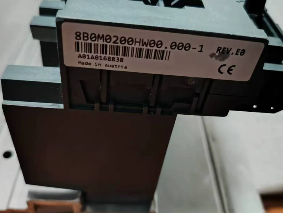 B&R 8B0M0200HW00.000-1 Air-Cooled Mounting Base