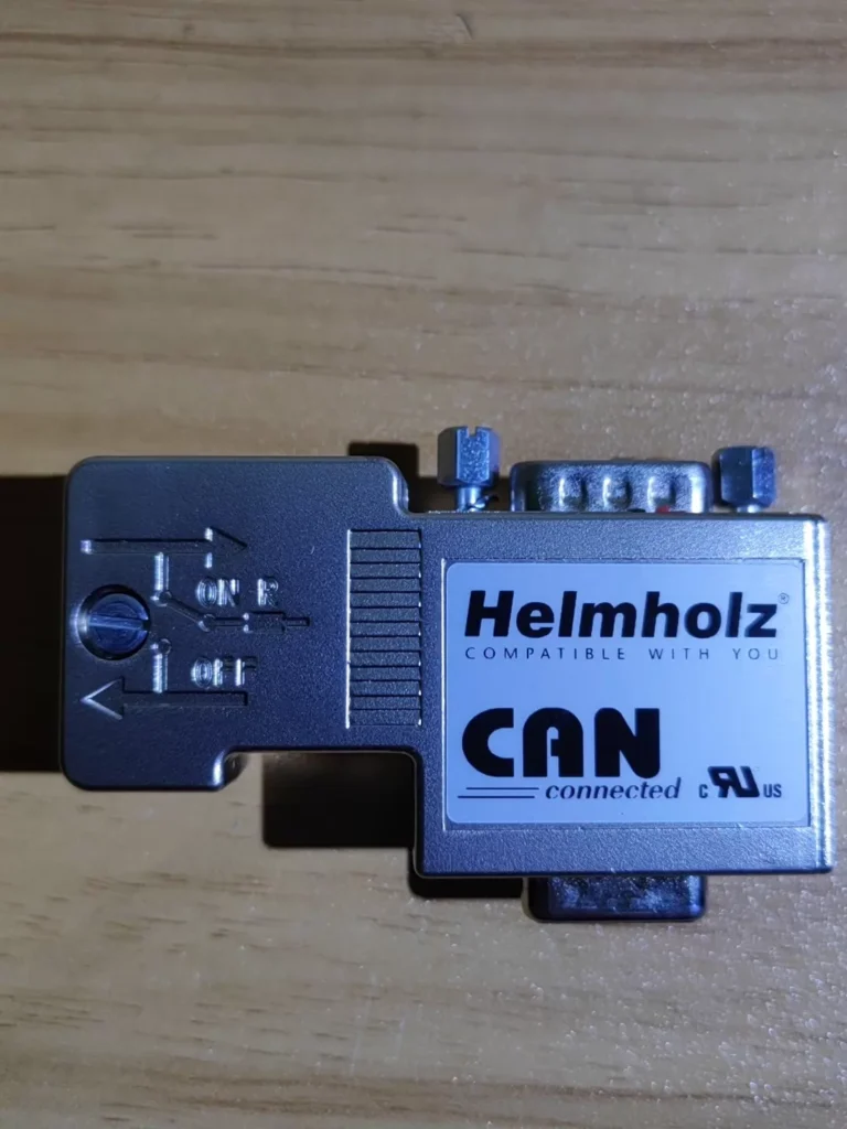 Helmholz 700-690-1BB12 CAN Bus Connector