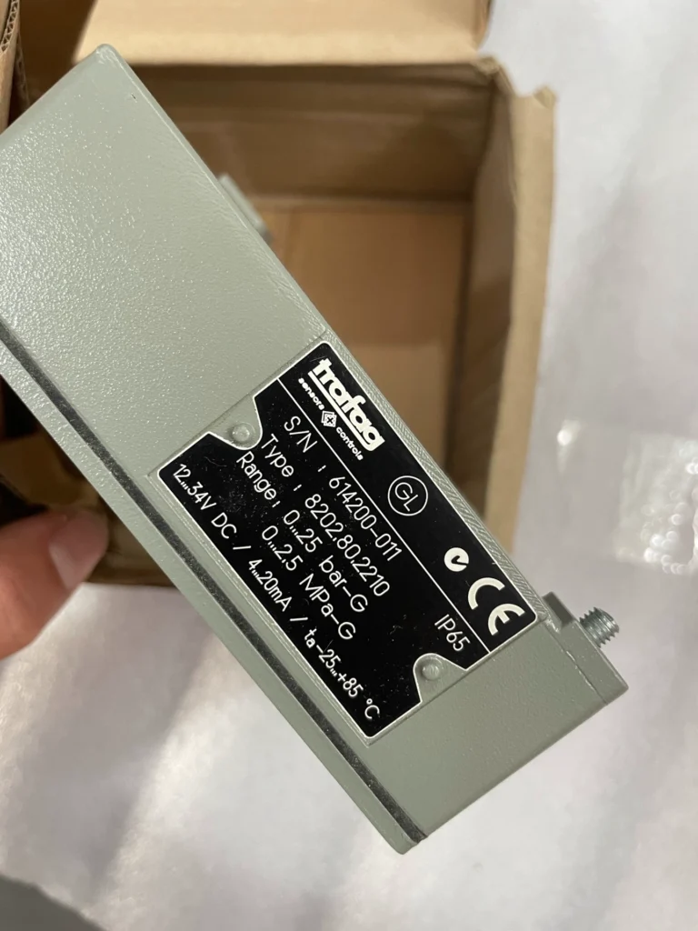 Trafag 8202.80.2210 Pressure Switch