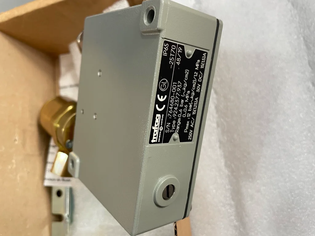 Trafag 924.2377.937 Pressure Switch