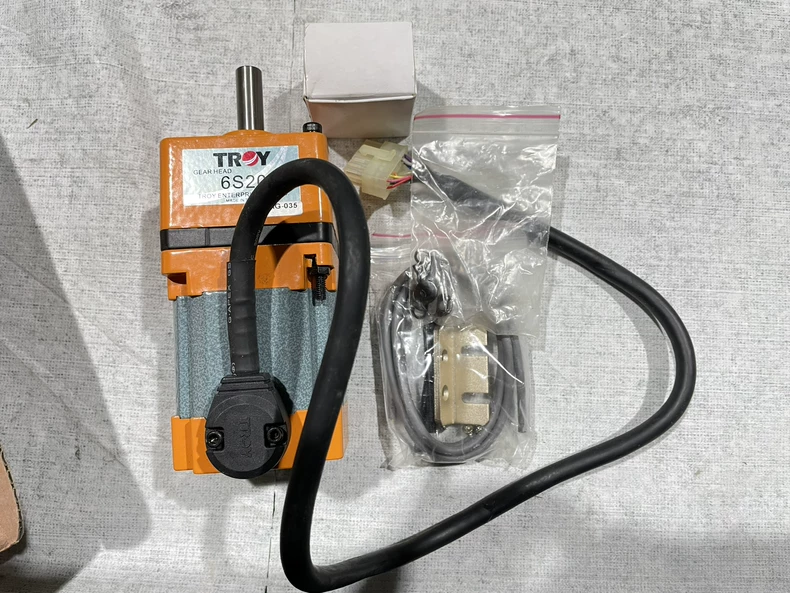 TROY B3004-01 Motor