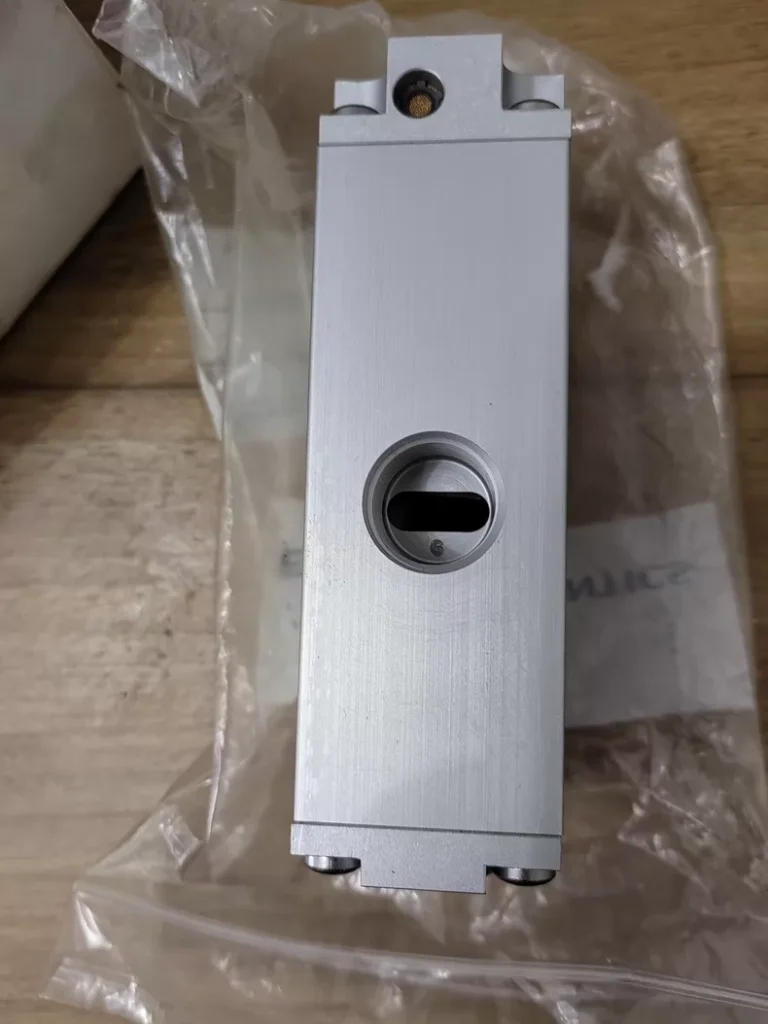 AVENTICS 3710760300 Pneumatic and Control Valve thumbnail